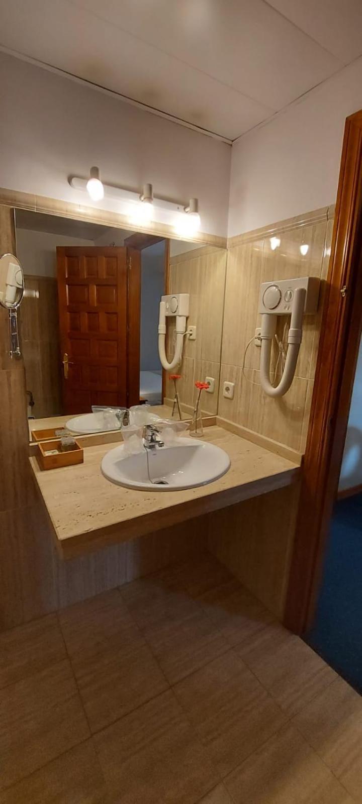 Hotel Mairena Mairena De Alcor Eksteriør billede